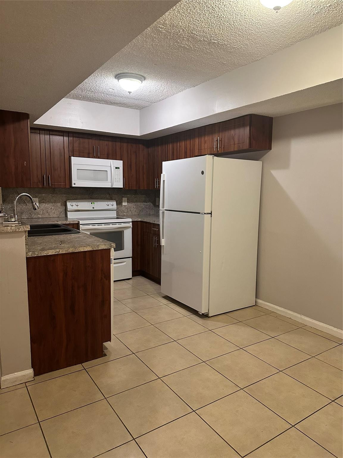 CLUB CARIBE CONDO - Residential Lease