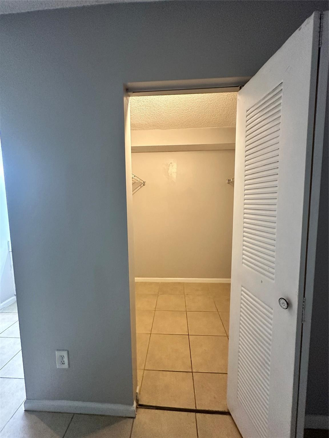 CLUB CARIBE CONDO - Residential Lease