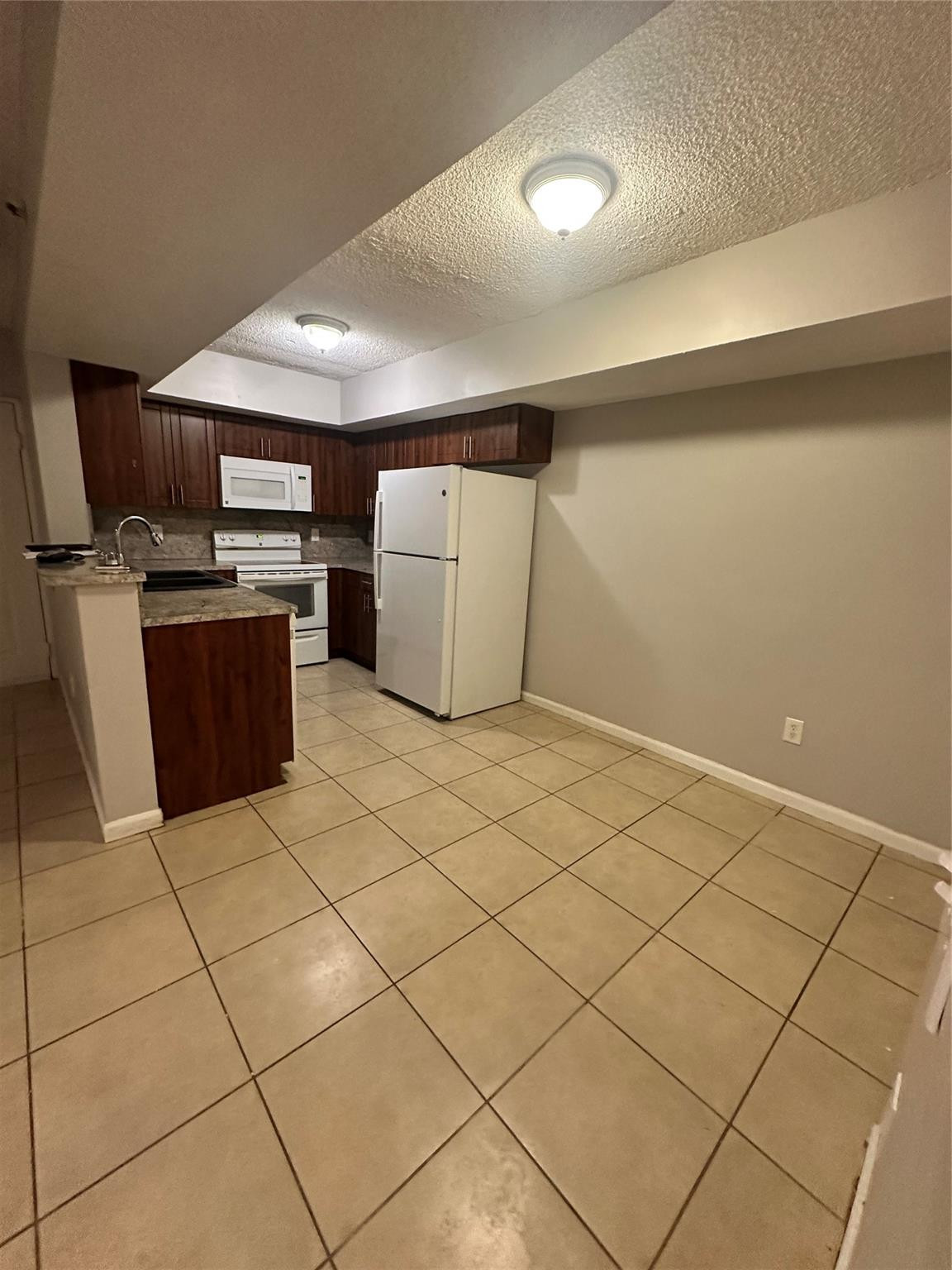 CLUB CARIBE CONDO - Residential Lease