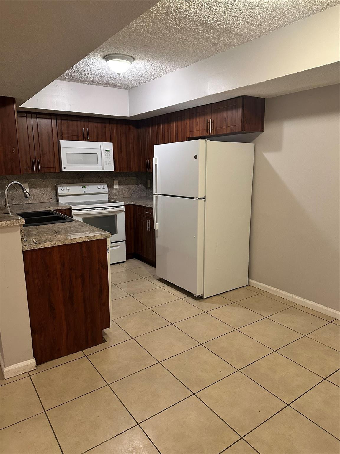 CLUB CARIBE CONDO - Residential Lease