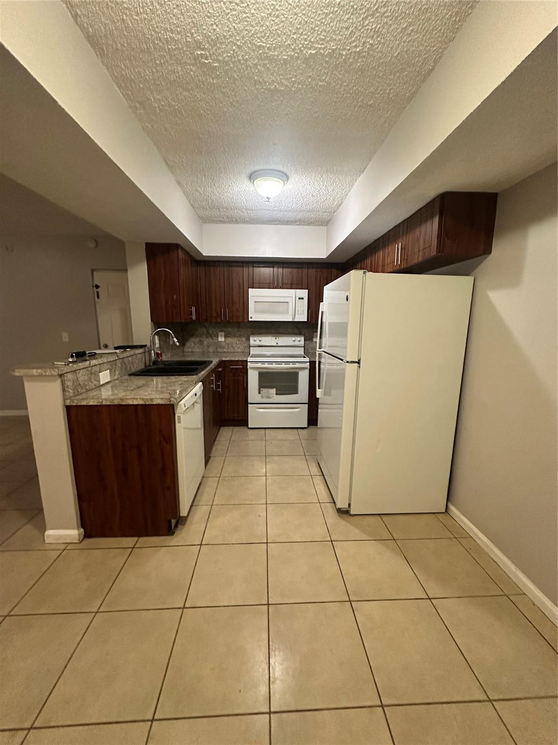 CLUB CARIBE CONDO - Residential Lease