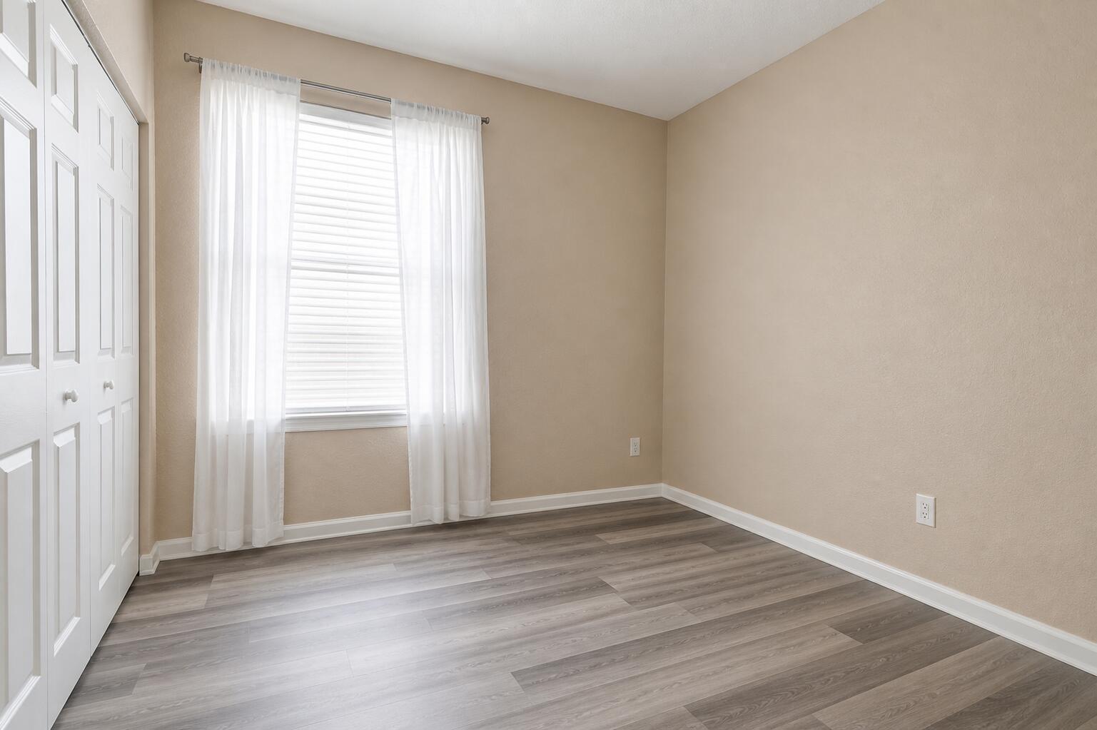 BRIGER PARS B, E AND F - Residential Lease