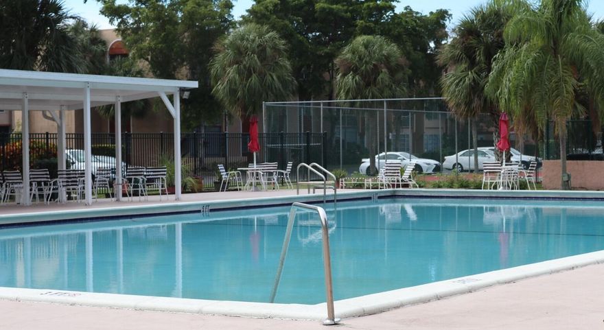 Large 2/2 in the heart of North Lauderdale. Access to major shopping, supermarkets, parks, and major roads.