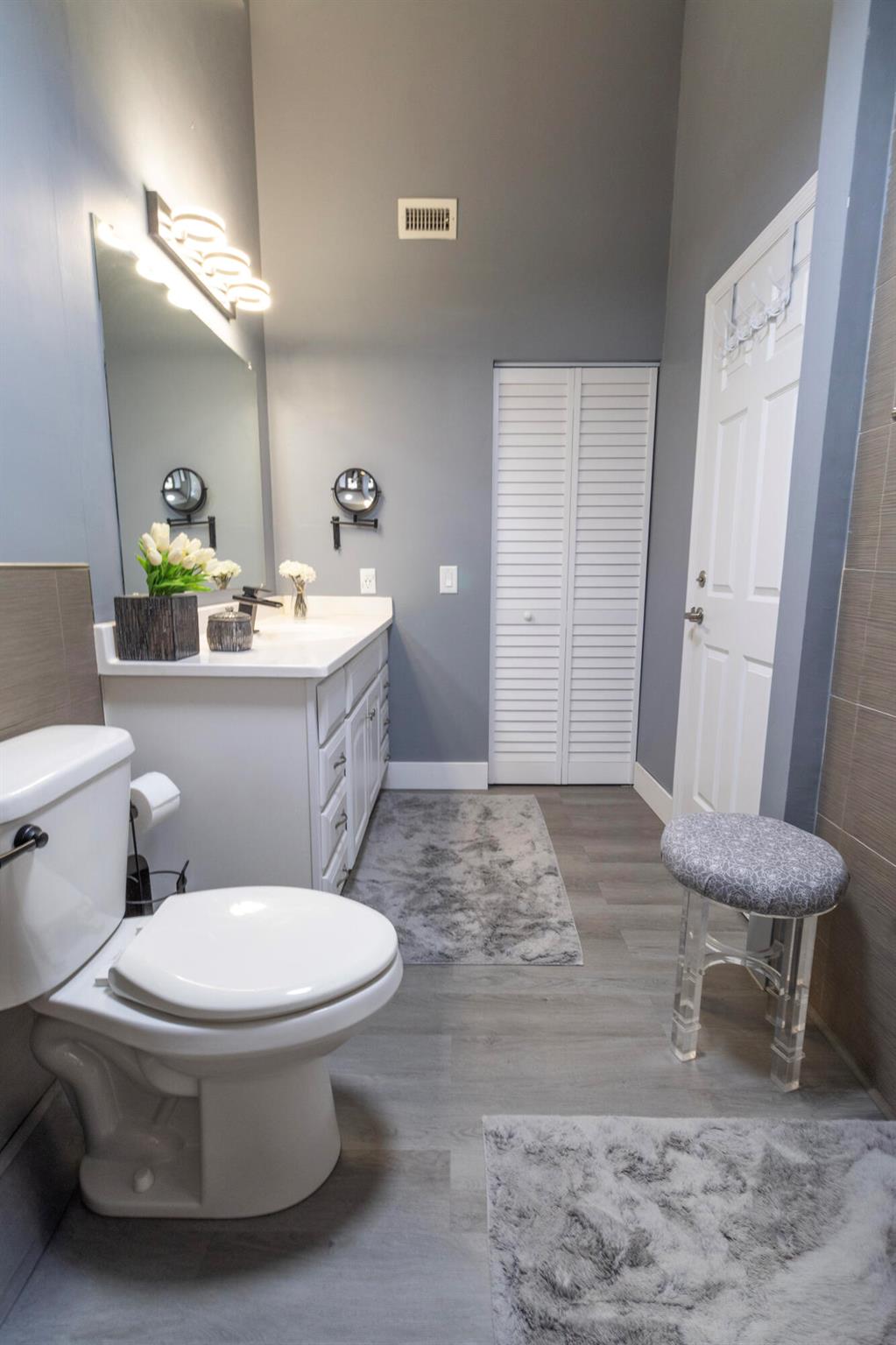 SANDALFOOT COVE SEC 11 - Residential