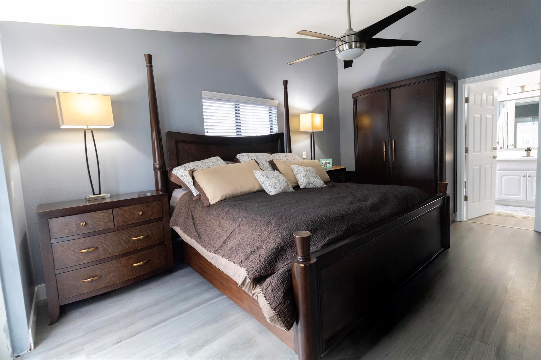 SANDALFOOT COVE SEC 11 - Residential