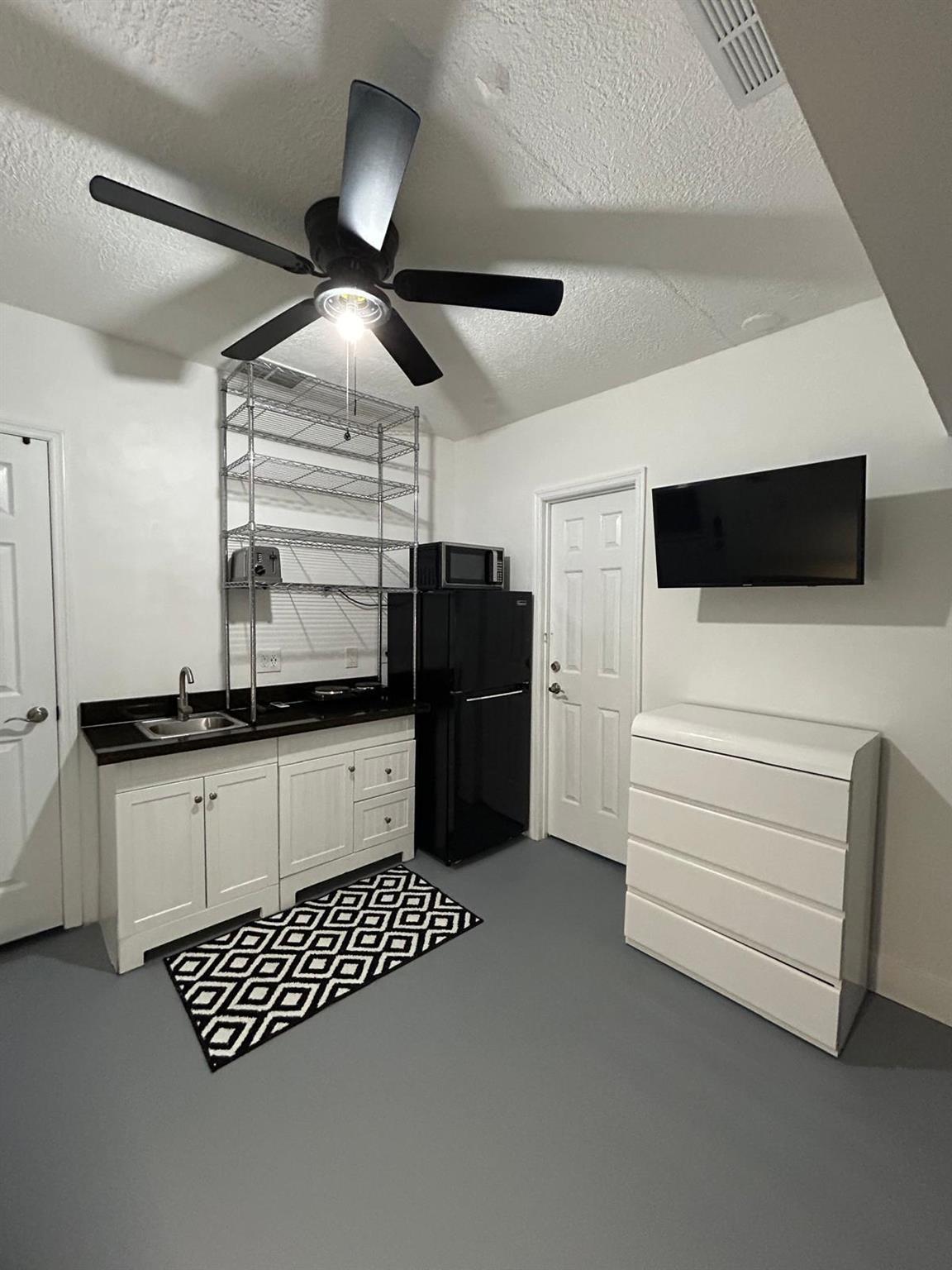 SANDALFOOT COVE SEC 11 - Residential