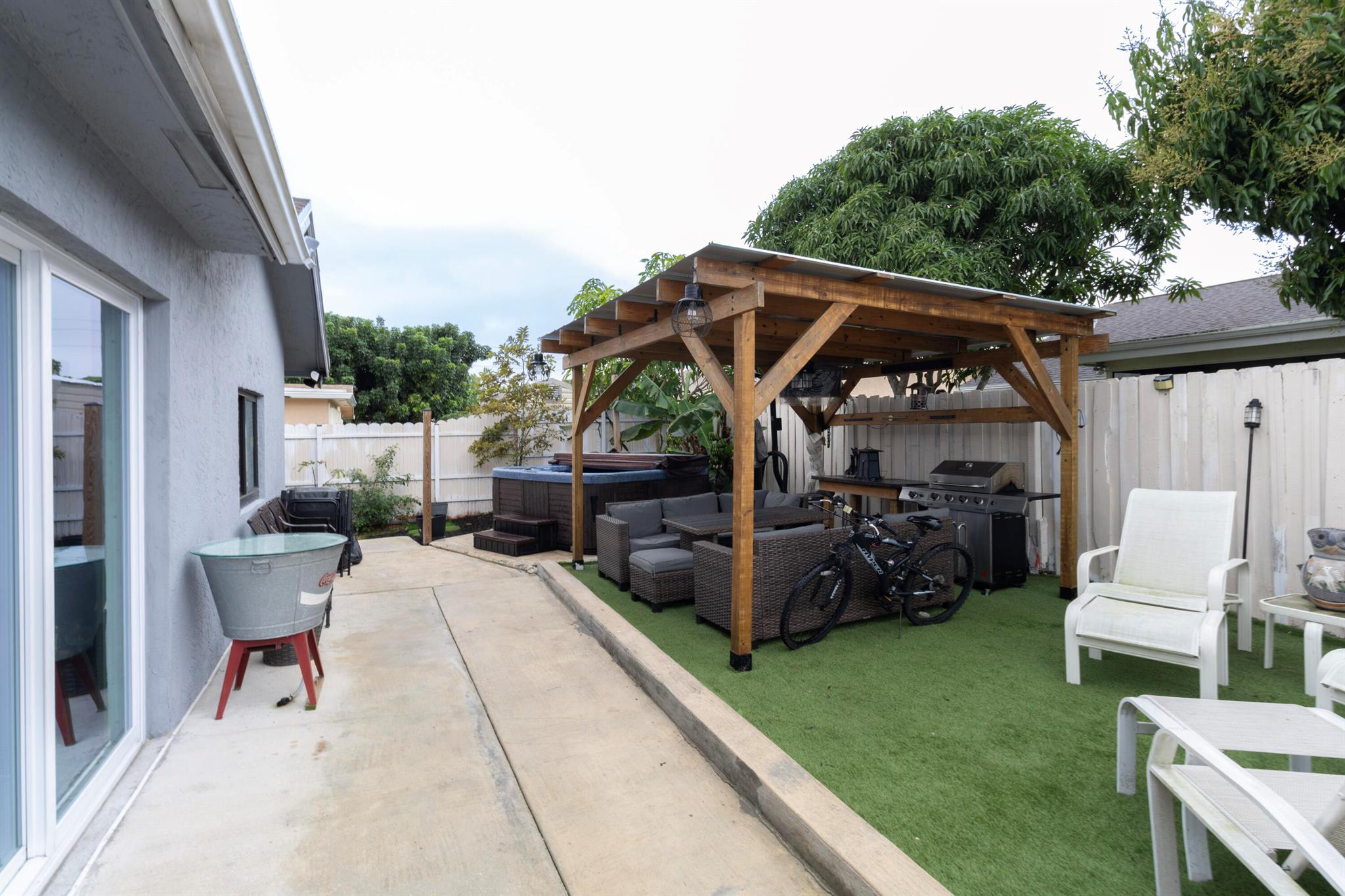 SANDALFOOT COVE SEC 11 - Residential