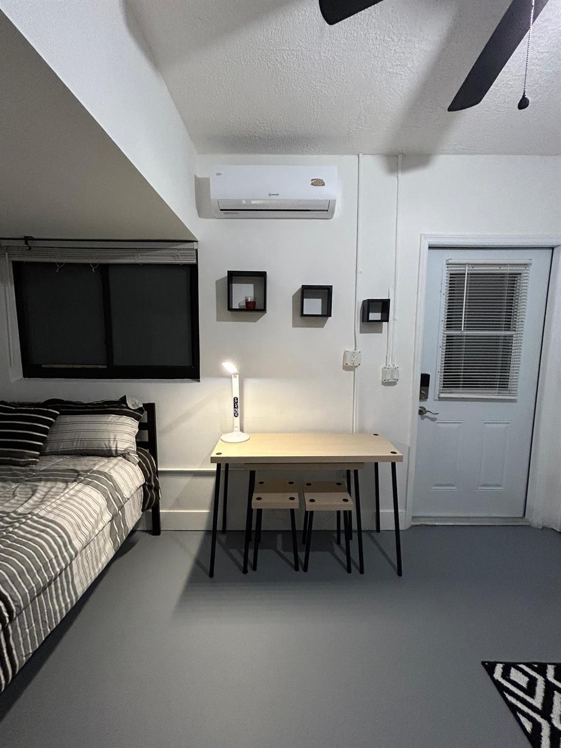 SANDALFOOT COVE SEC 11 - Residential