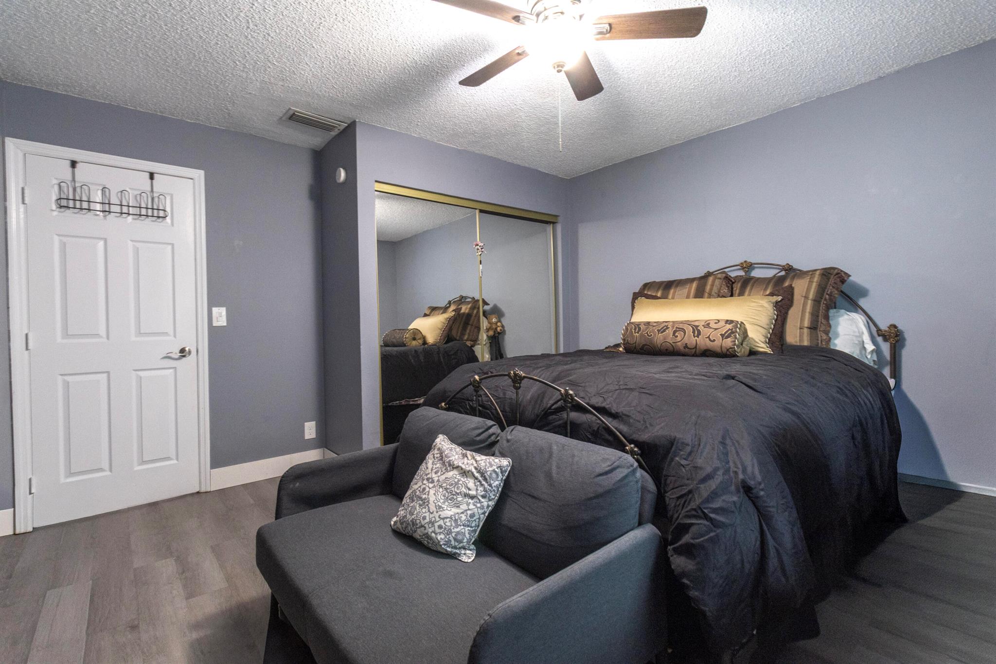 SANDALFOOT COVE SEC 11 - Residential