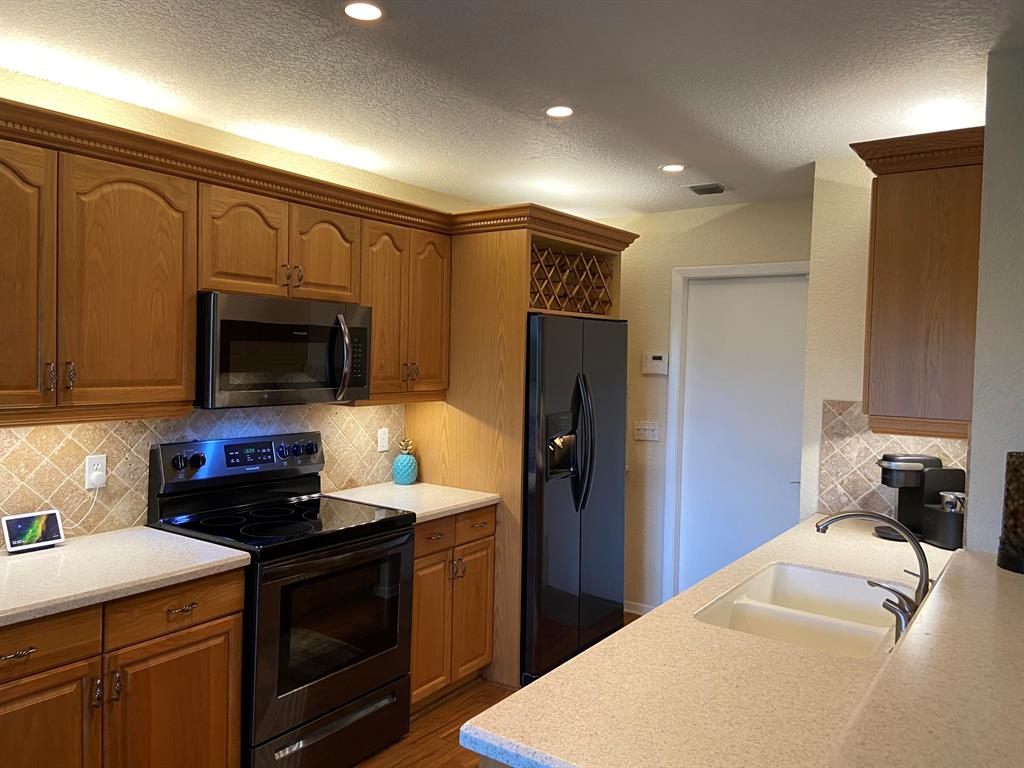 PRINCETON PLACE AT GABLES END - Residential