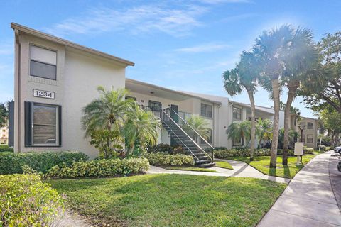 A home in Deerfield Beach