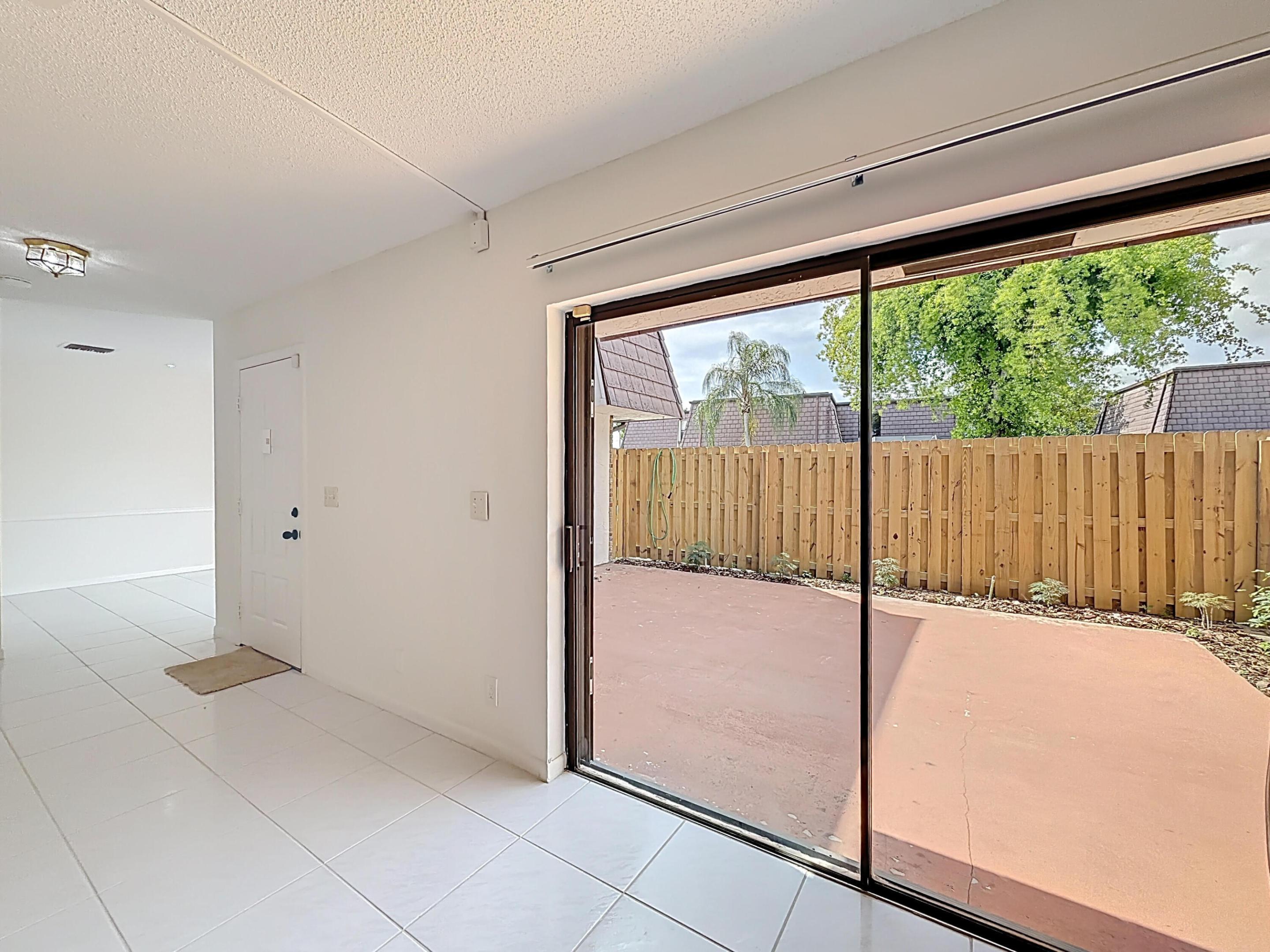 COURTYARDS AT BOCA I - Residential