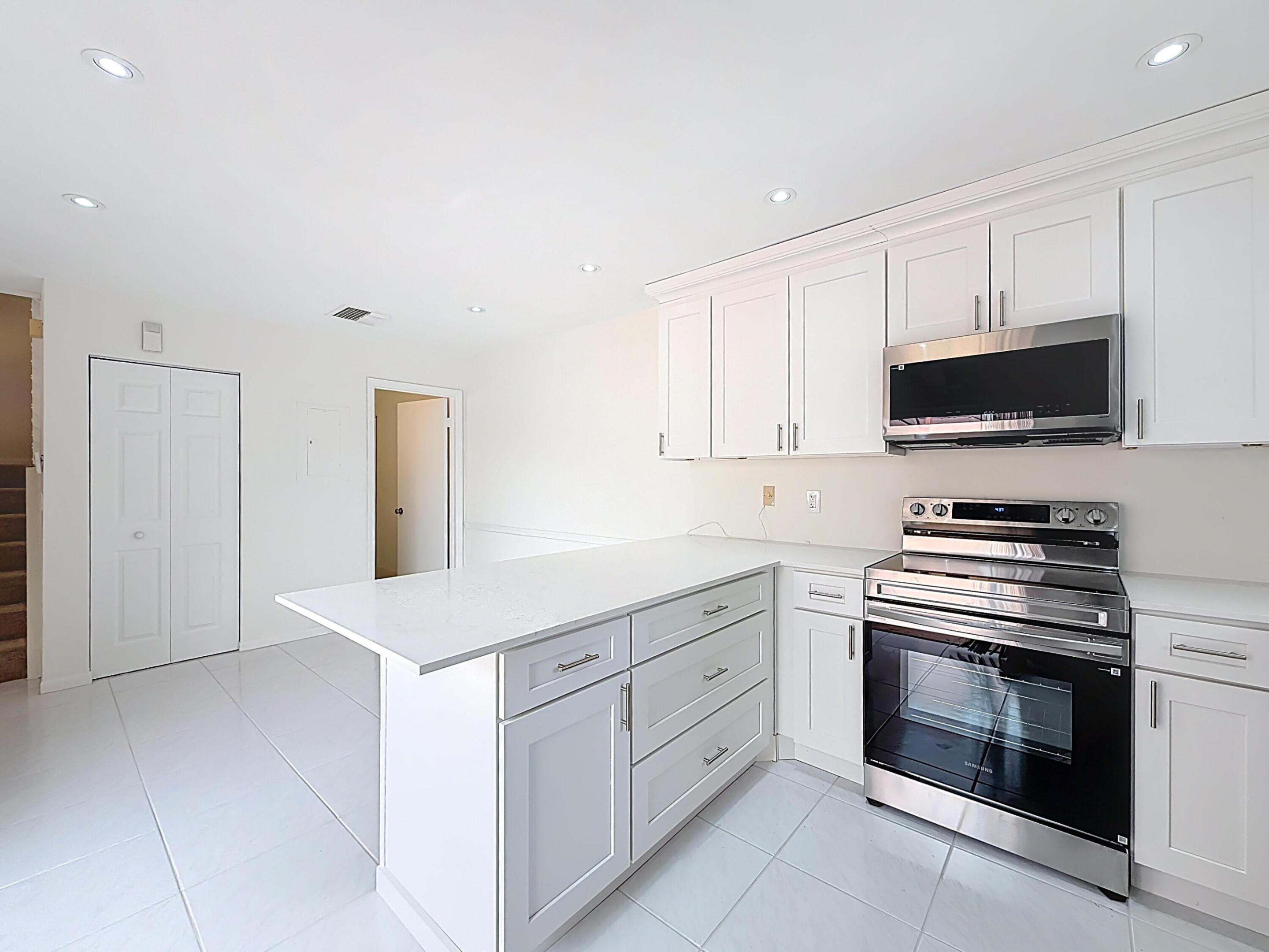 COURTYARDS AT BOCA I - Residential