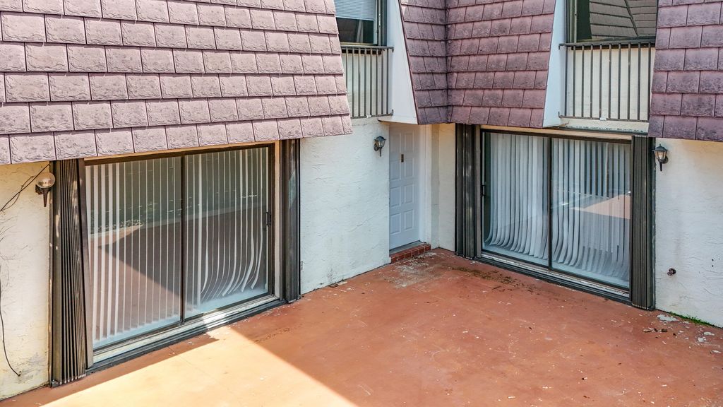 Photo of 7496 E Courtyard Run E #35, Boca Raton, FL 33433 (MLS # B26016217)