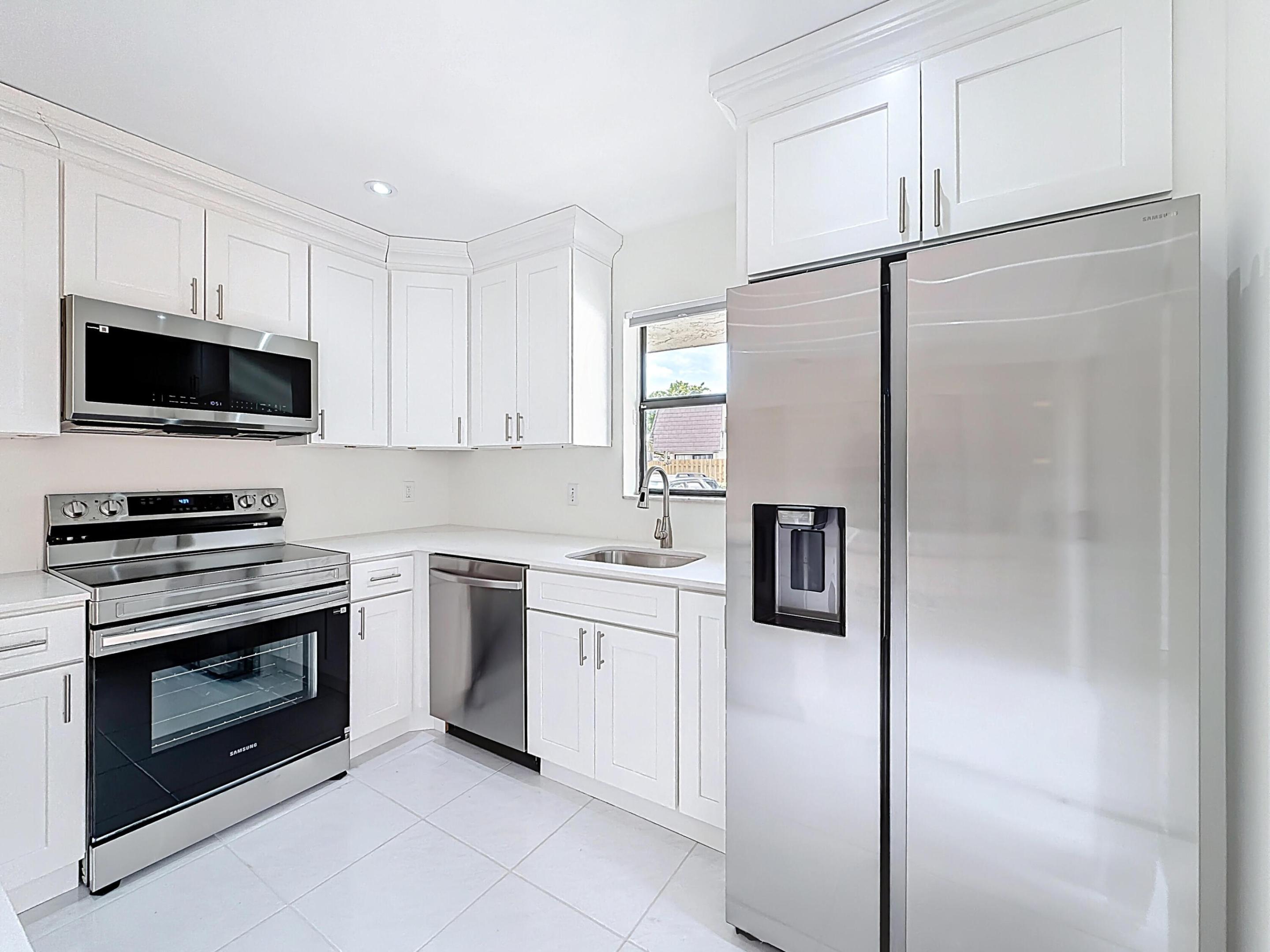 COURTYARDS AT BOCA I - Residential