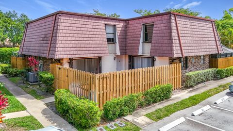 7496 E Courtyard Run E 35 Boca Raton FL 33433