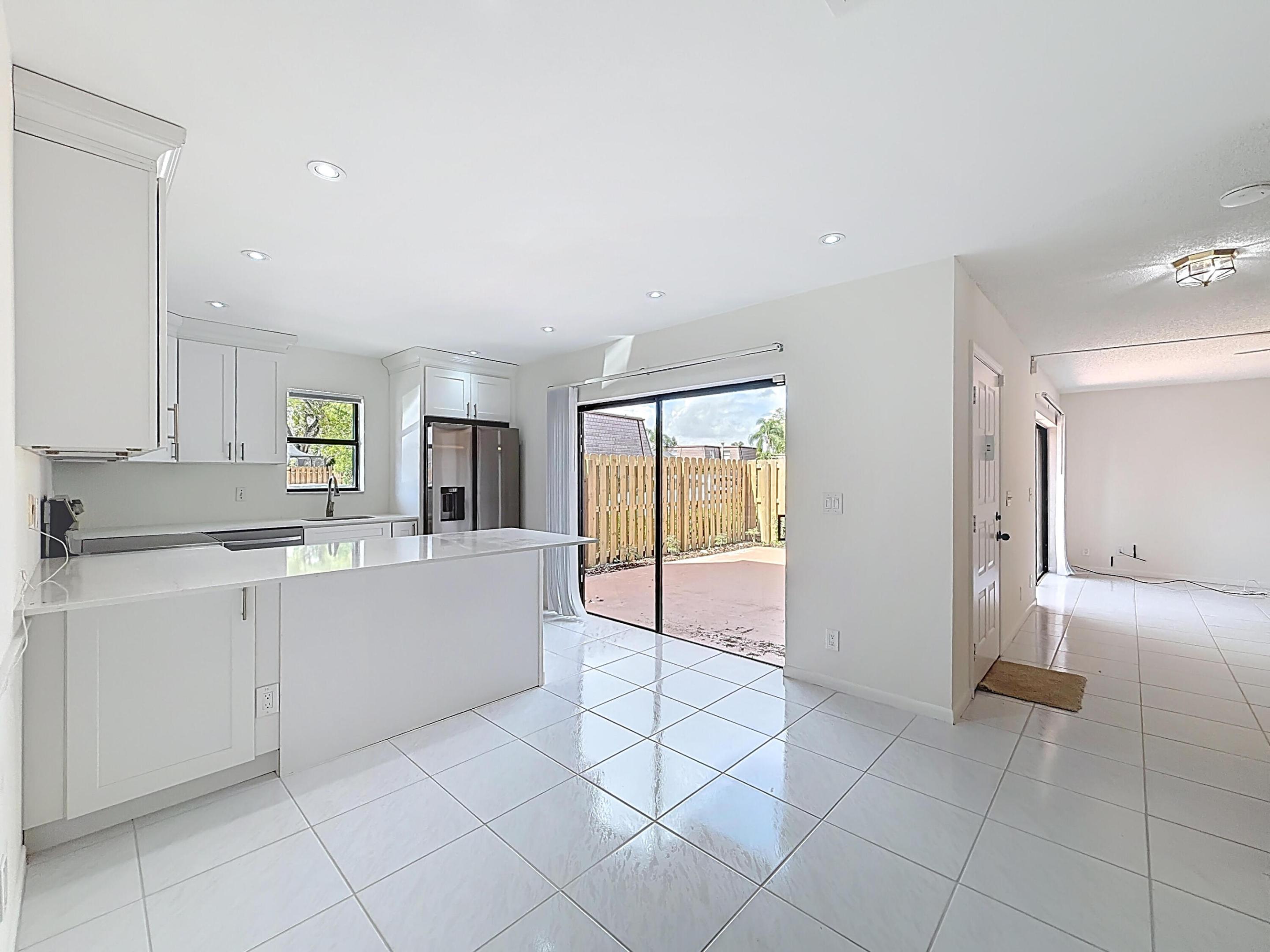 COURTYARDS AT BOCA I - Residential