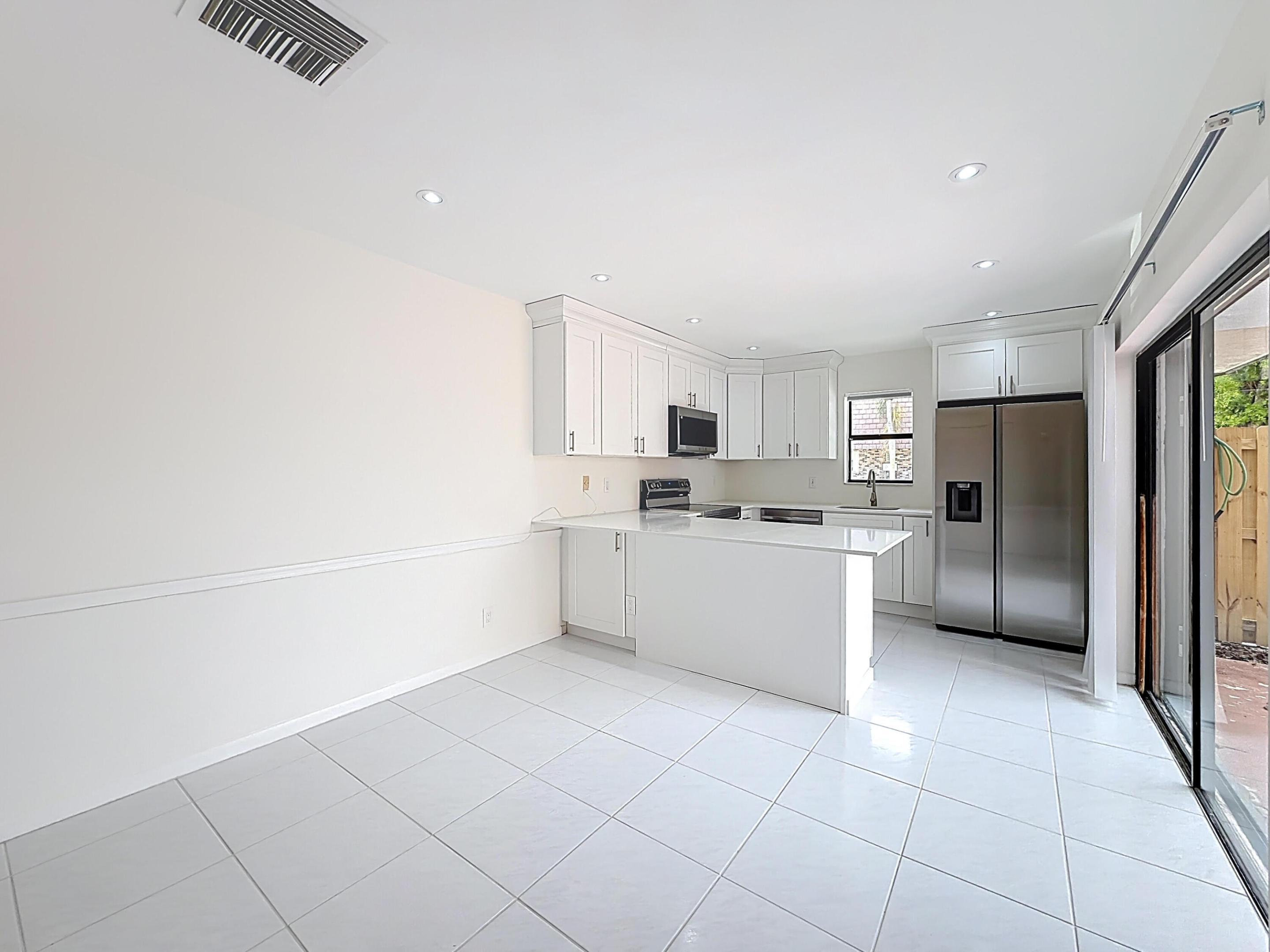 COURTYARDS AT BOCA I - Residential