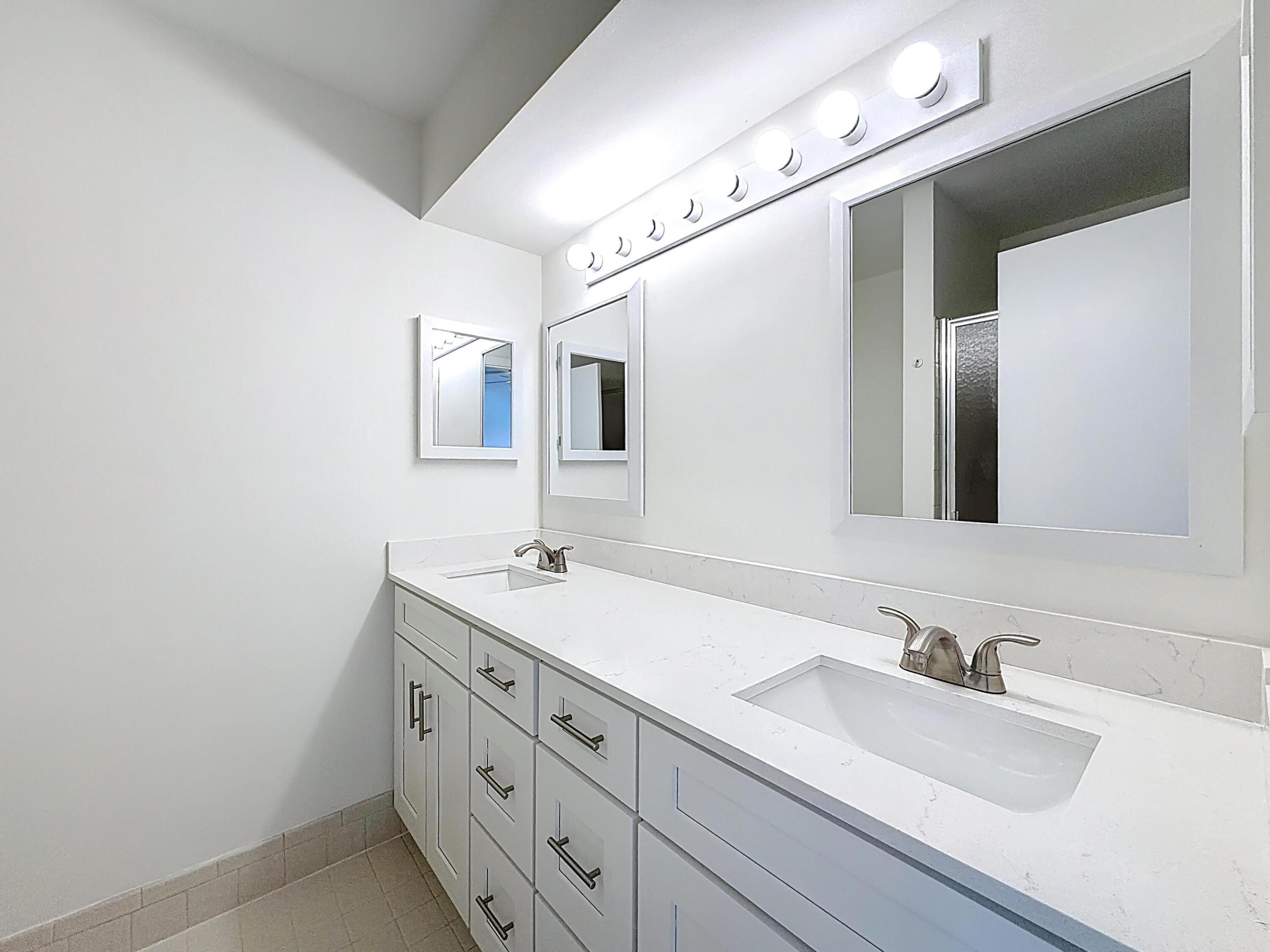 COURTYARDS AT BOCA I - Residential