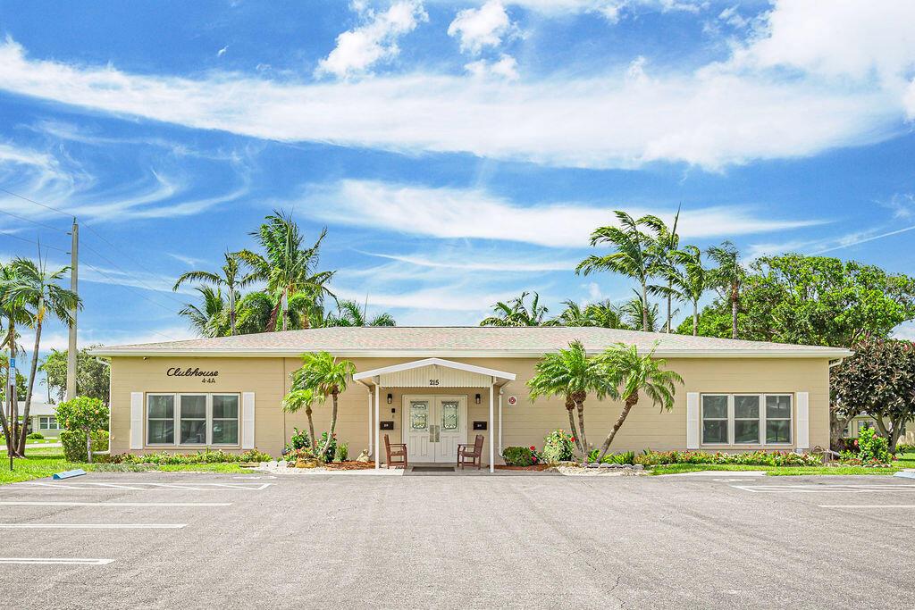 HIGH POINT CONDO SEC 4A - Residential Lease