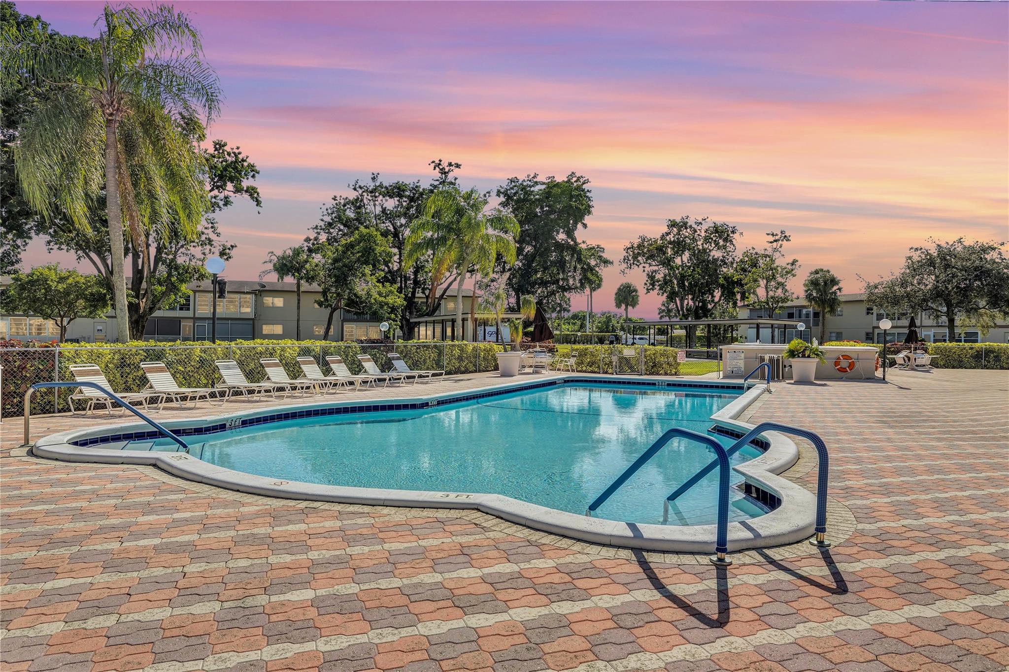 Oriole Gardens - Residential