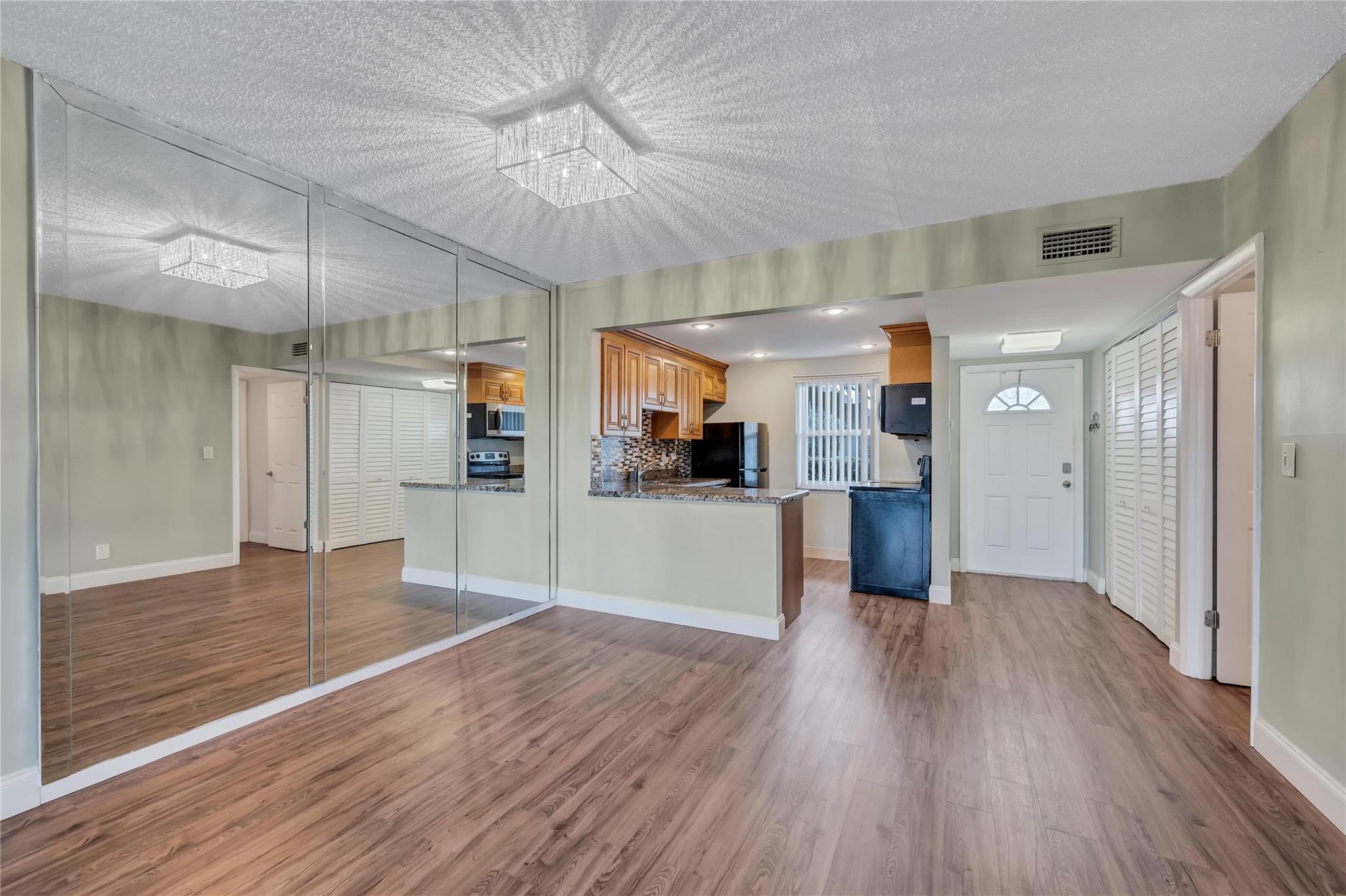 Oriole Gardens - Residential