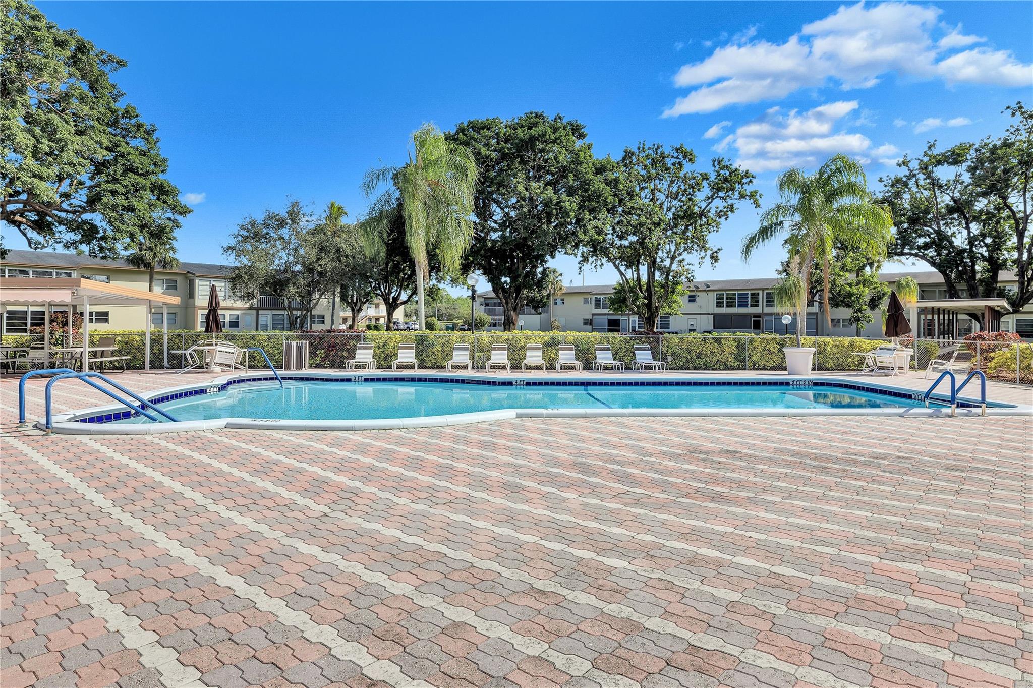 Oriole Gardens - Residential