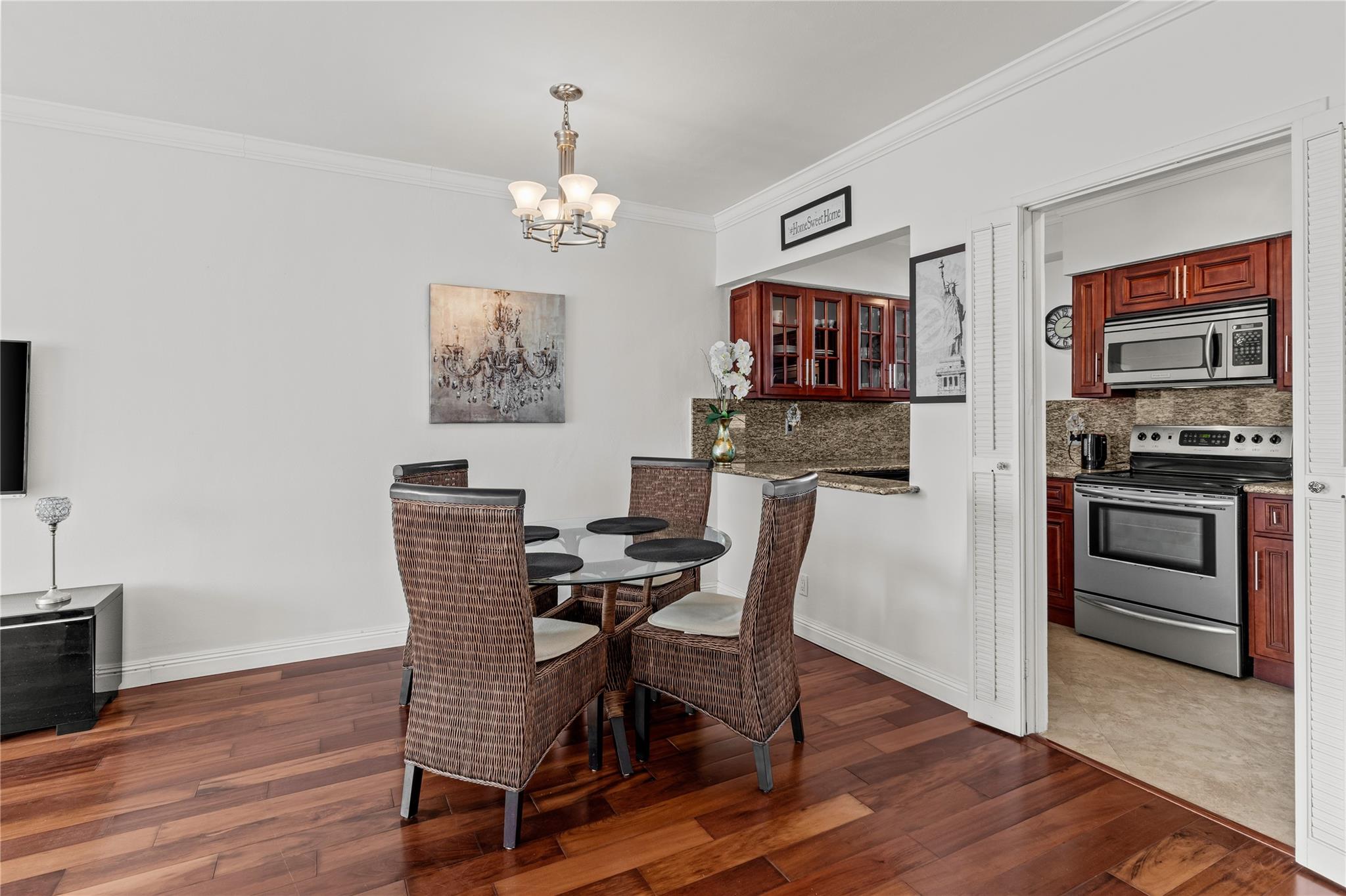 Breakwater Towers CO-OP - Residential