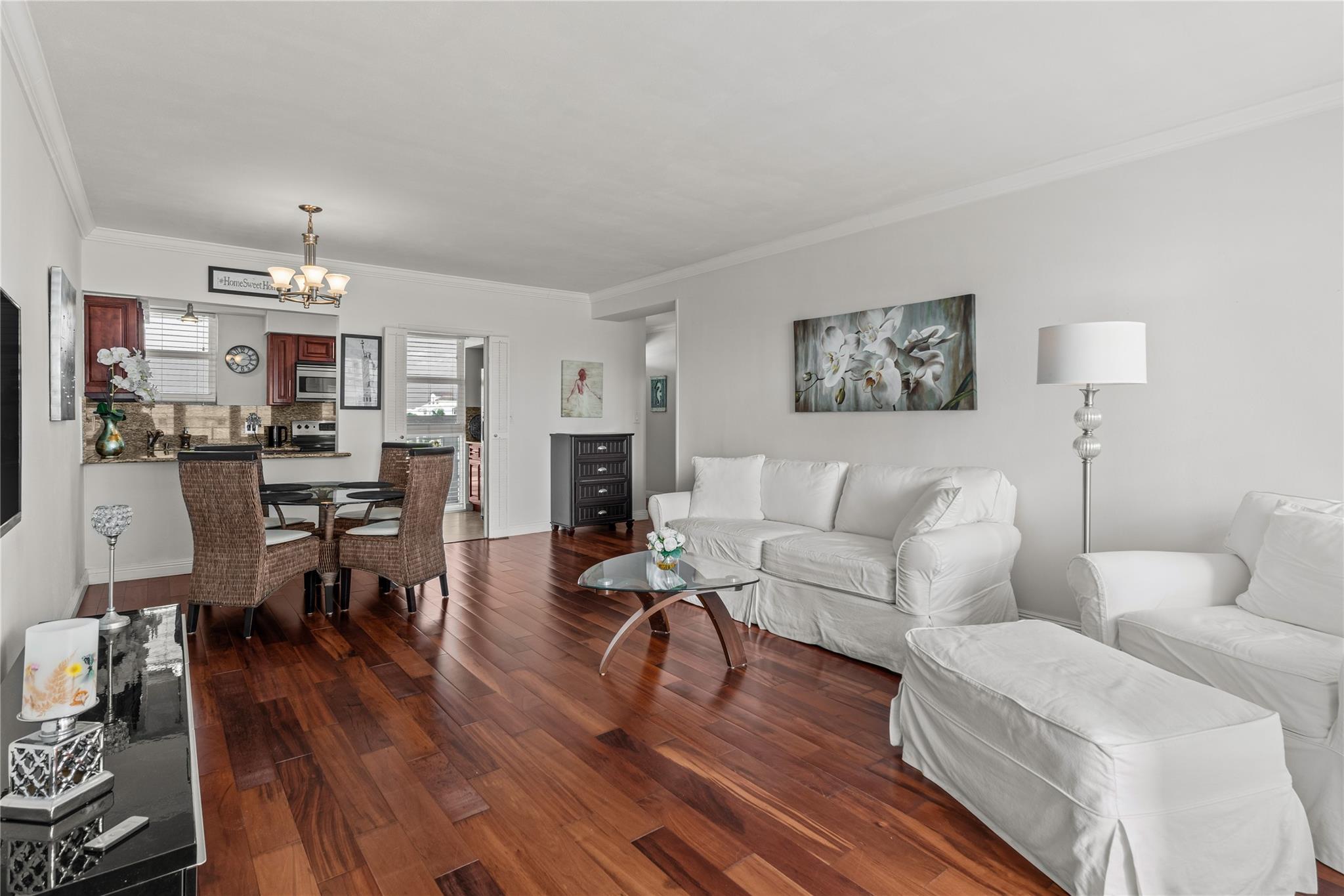 Breakwater Towers CO-OP - Residential