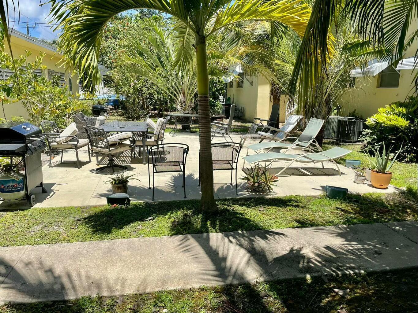 101 N Lakeside Drive 4