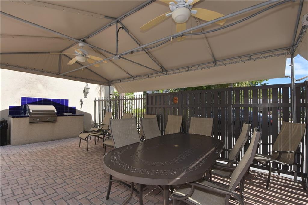 La Cancha Condo - Residential