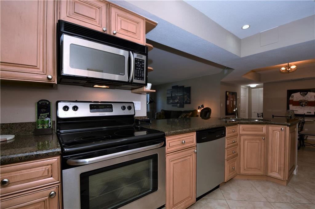 La Cancha Condo - Residential