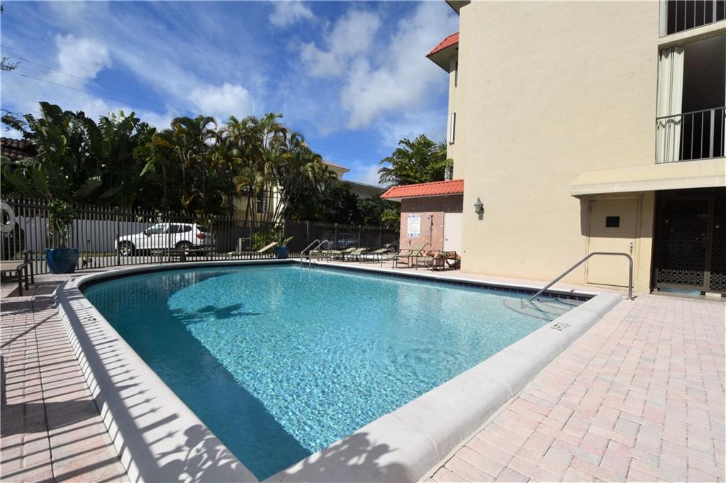 La Cancha Condo - Residential