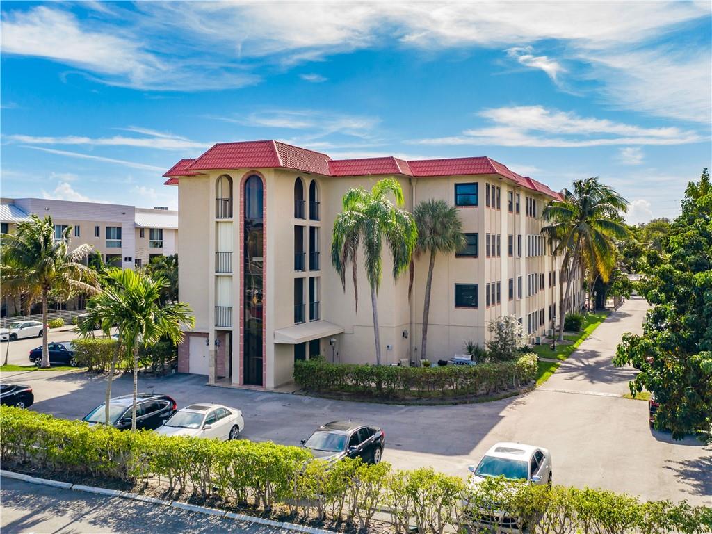 La Cancha Condo - Residential