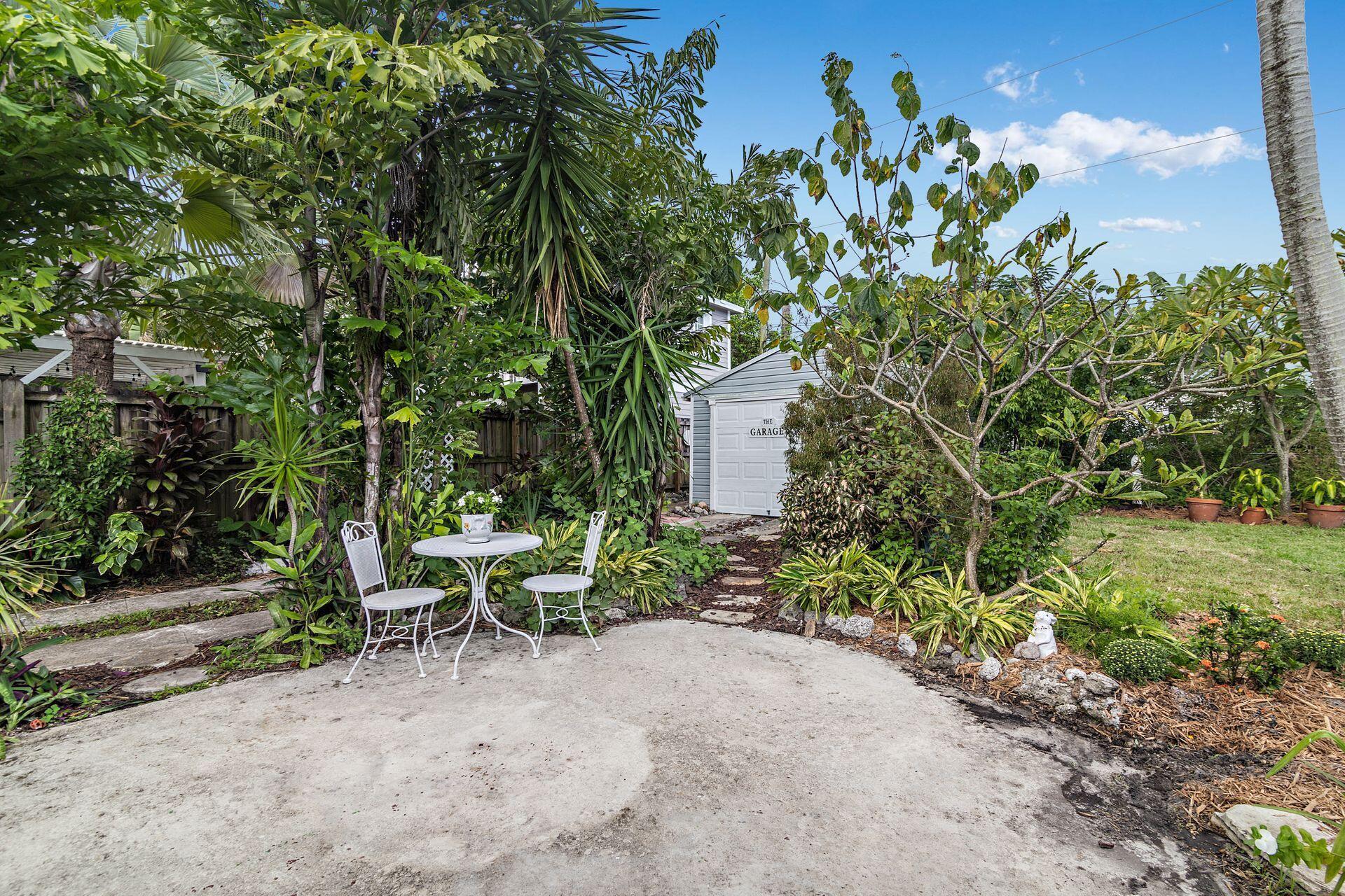 FLAMINGO PARK - Residential