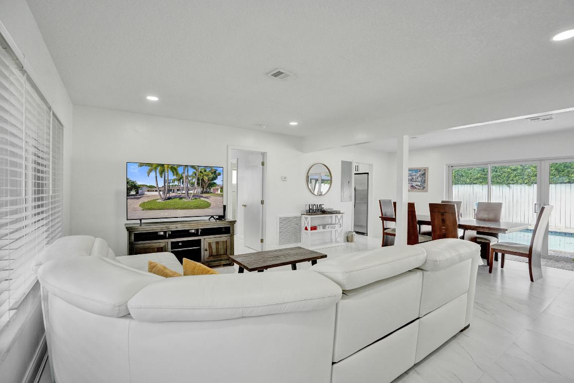 THE COVE - Residential Lease