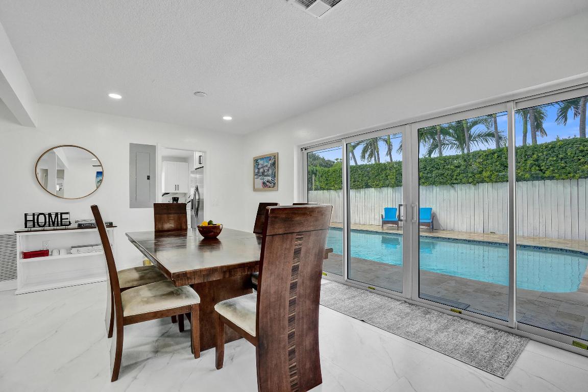 THE COVE - Residential Lease