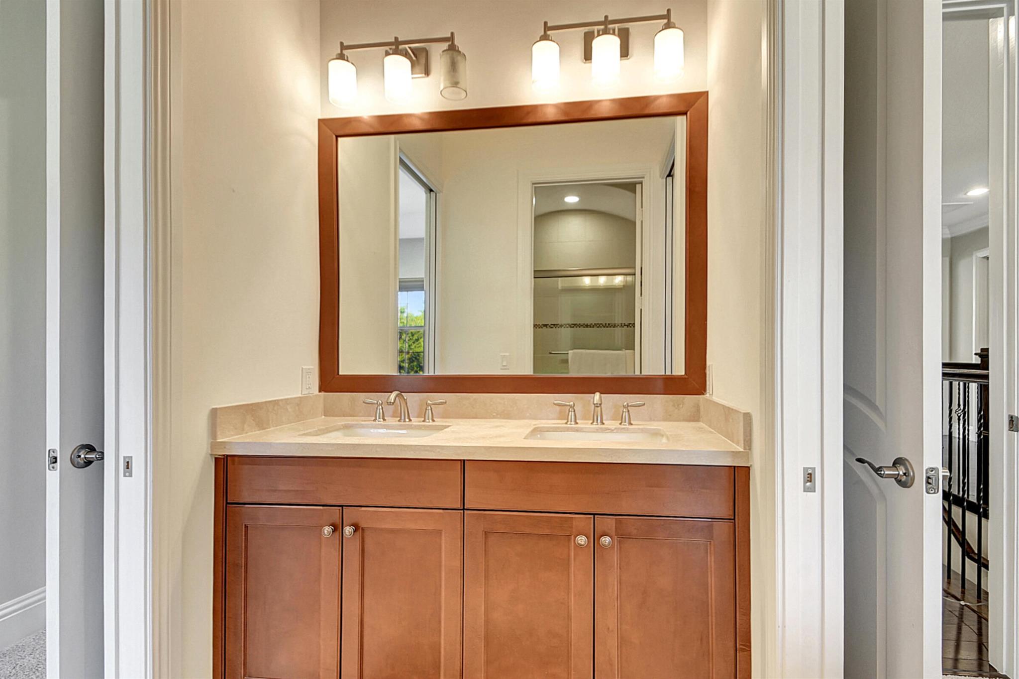 HUNTERS CHASE OF PALM BEA - Residential