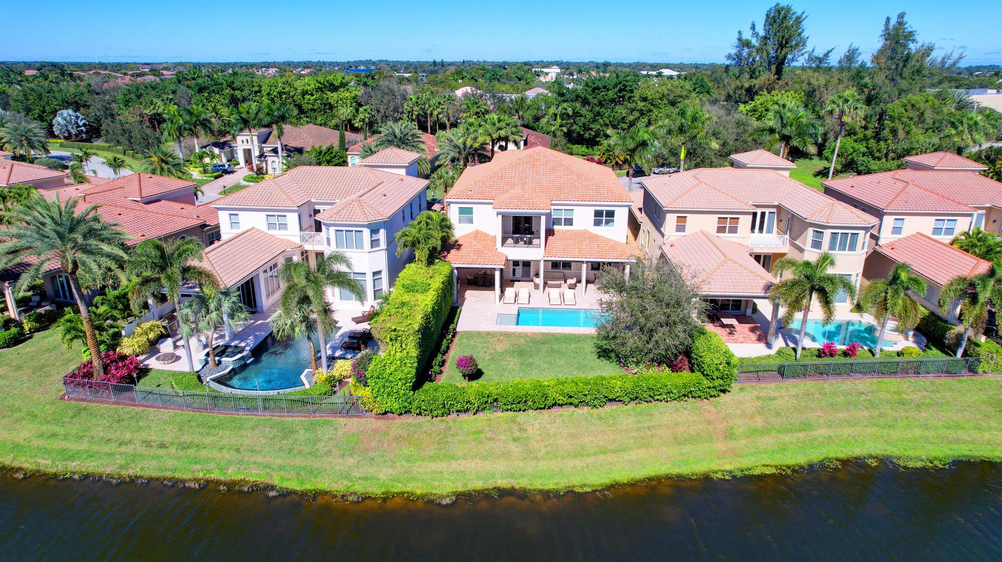 HUNTERS CHASE OF PALM BEA - Residential