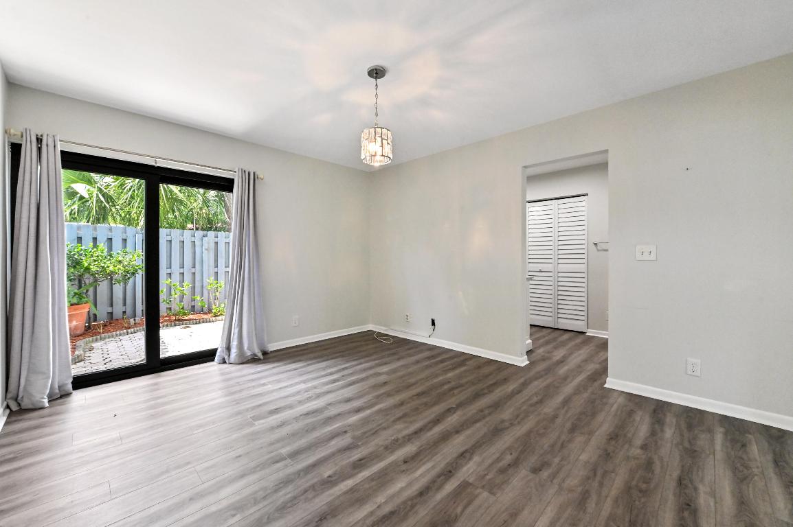 BOCA RATON HILLS SEC 2 - Residential