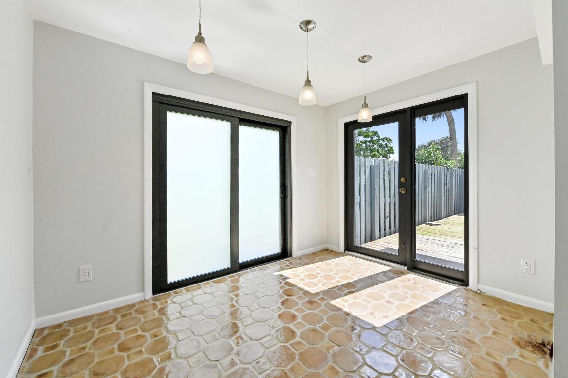 BOCA RATON HILLS SEC 2 - Residential