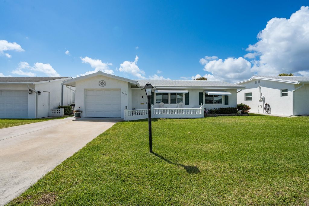 Photo of 2028 SW 19th Avenue, Boynton Beach, FL 33426 (MLS # B26008083)