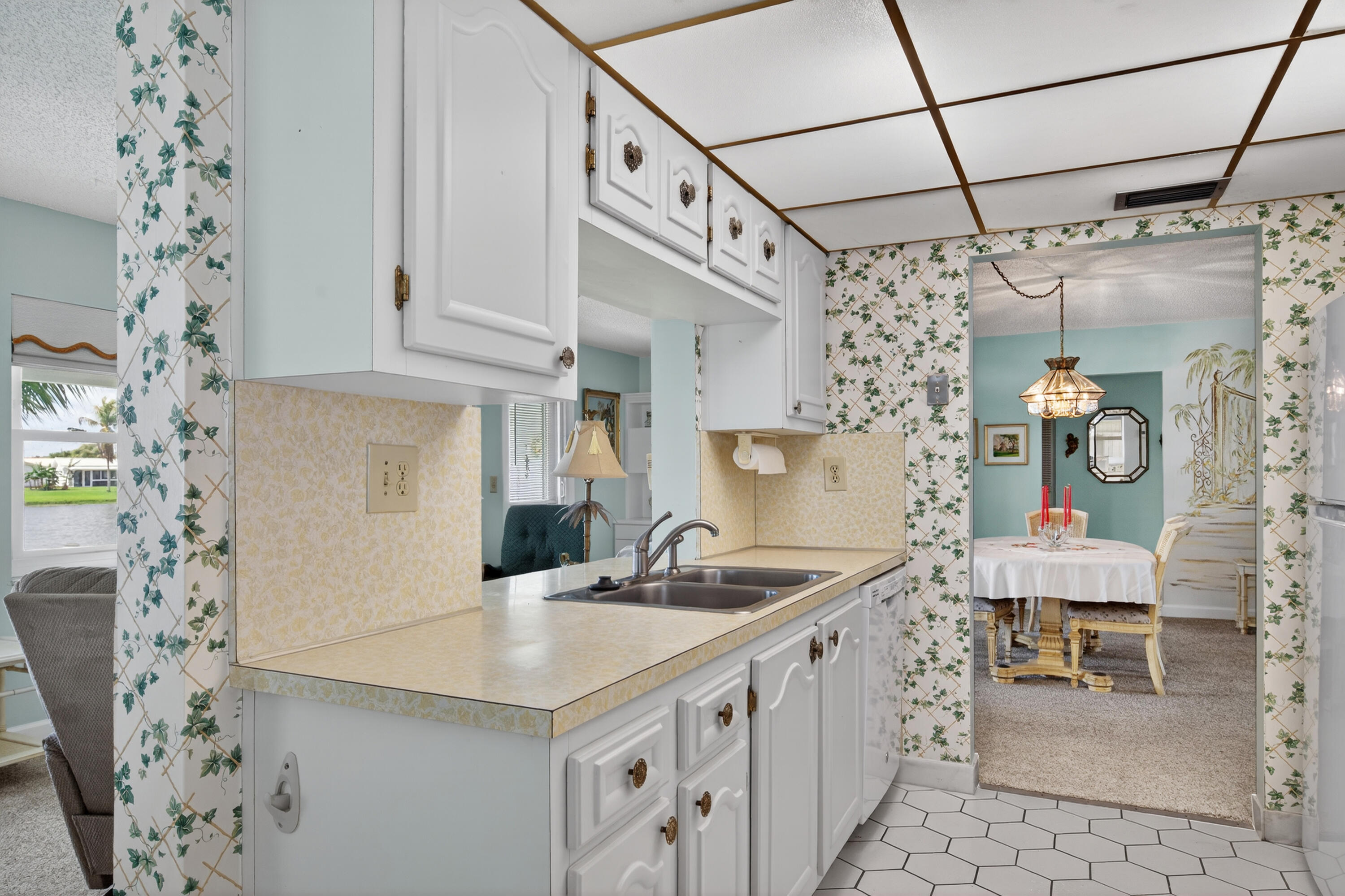 PALM BEACH LEISUREVILLE SEC 10 - Residential