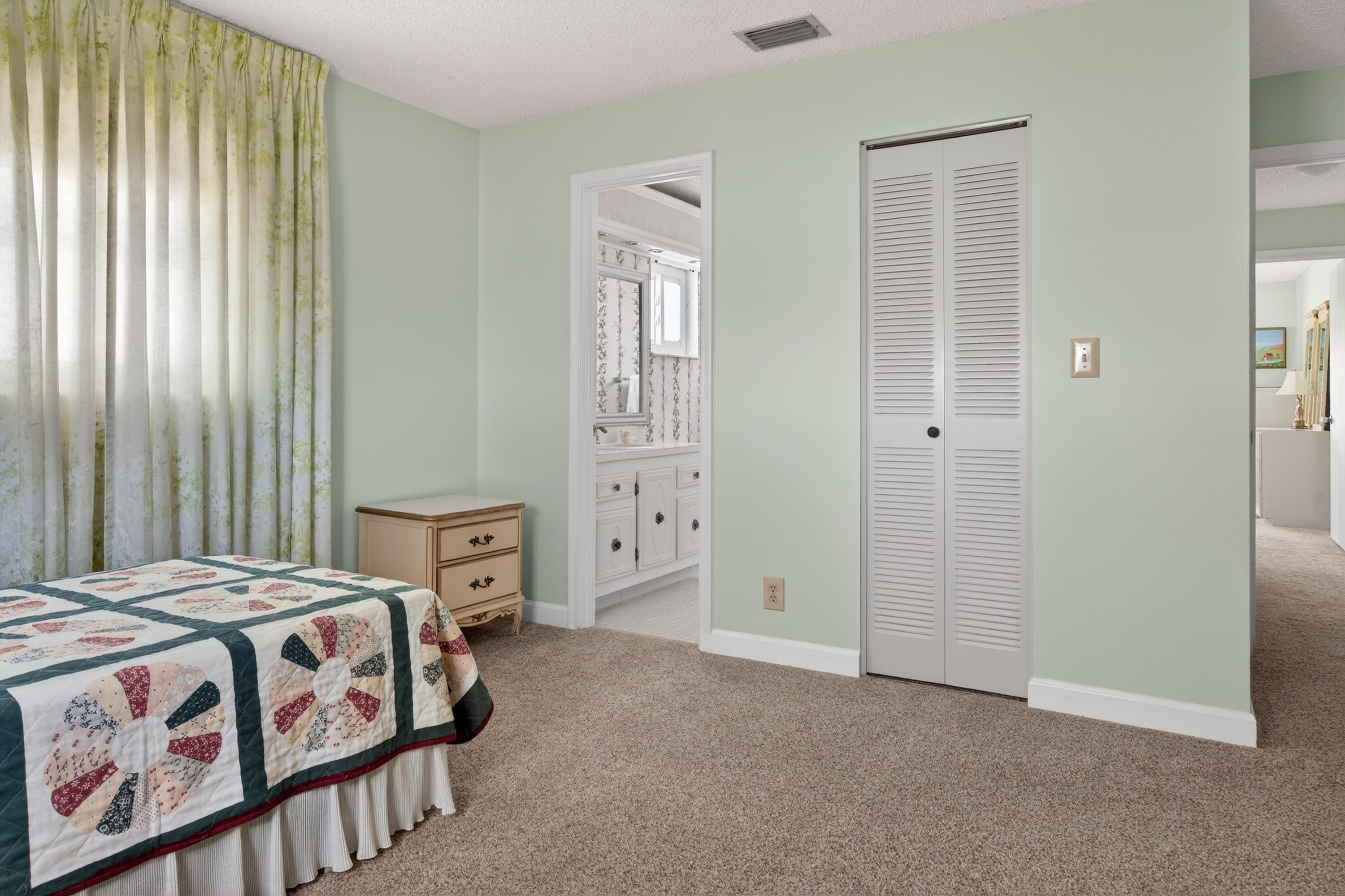 PALM BEACH LEISUREVILLE SEC 10 - Residential