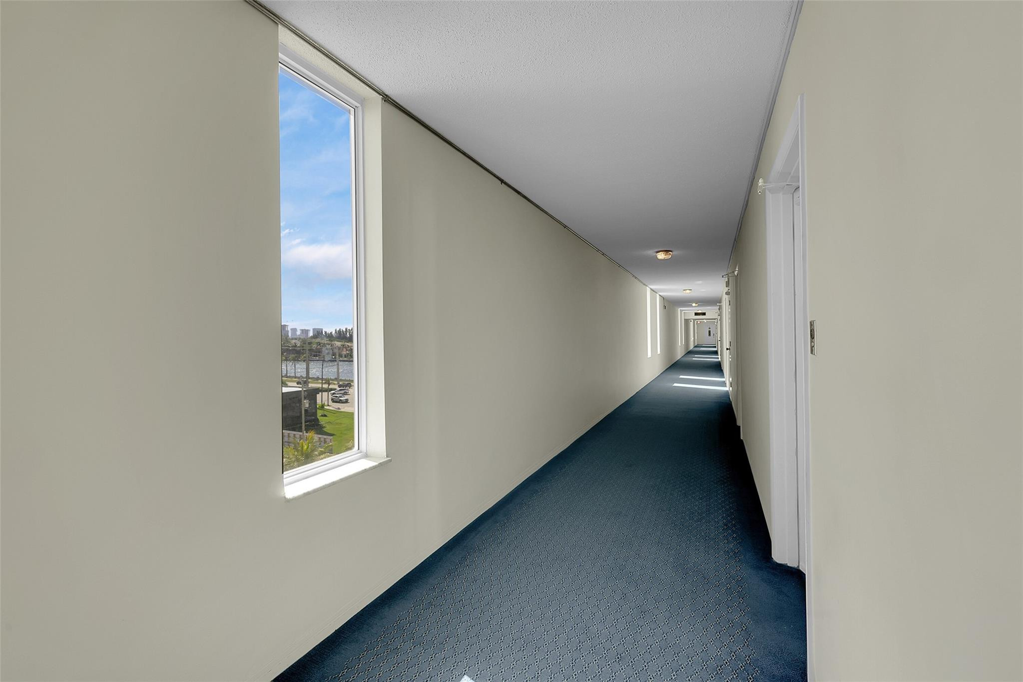 VALIANT HOUSE - Residential