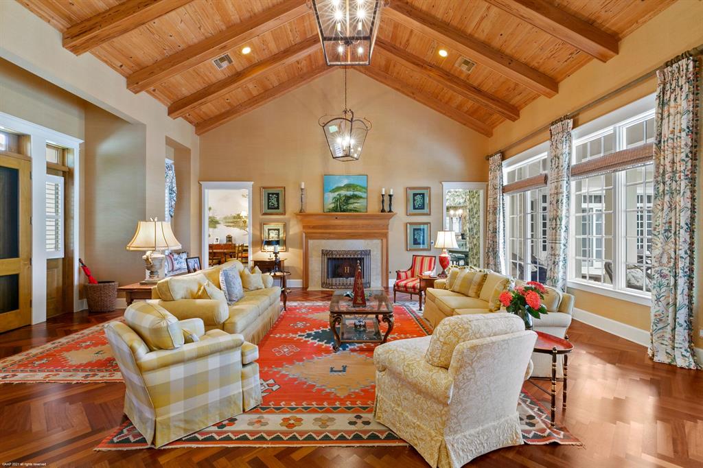 JUPITER ISLAND - Residential