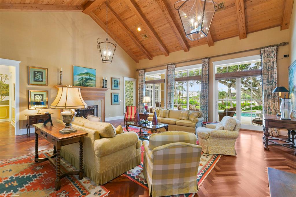 JUPITER ISLAND - Residential