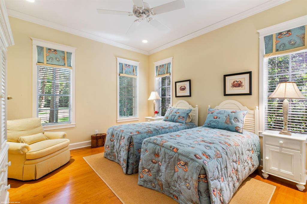 JUPITER ISLAND - Residential