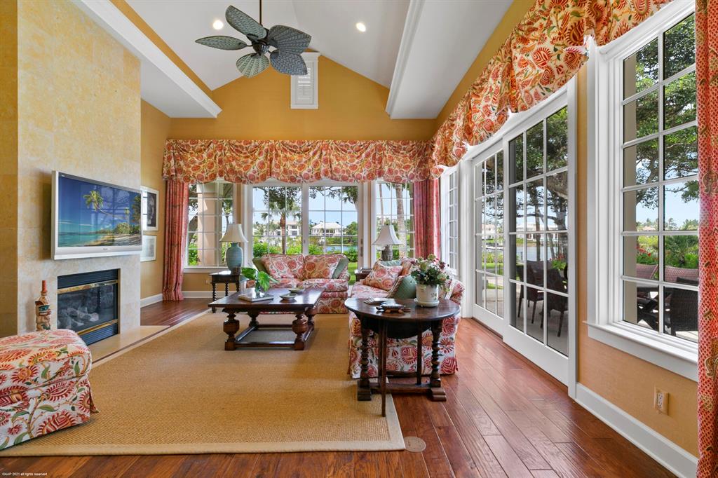 JUPITER ISLAND - Residential