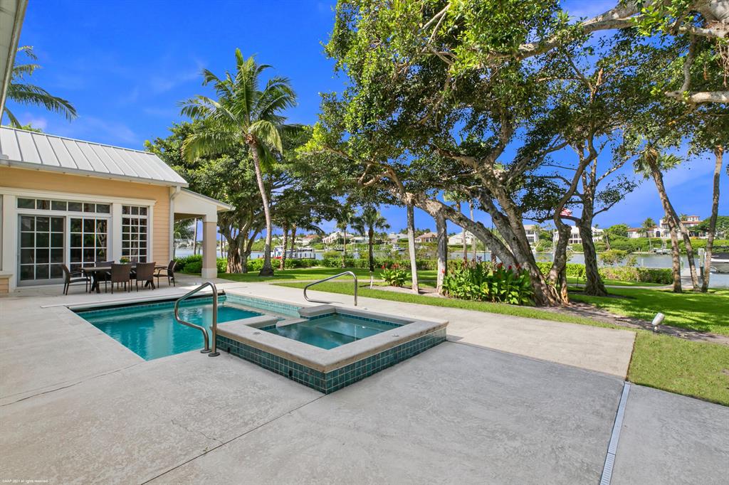 JUPITER ISLAND - Residential